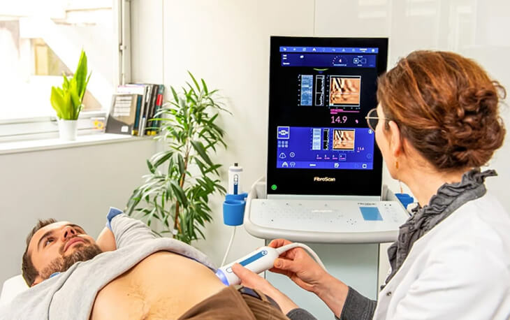 需要進(jìn)行肝癌風(fēng)險(xiǎn)篩查的高危人群 